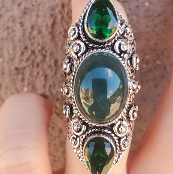 New Bloodstone and Peridot 925 Silver Statement Ring. - Picture 14 of 15
